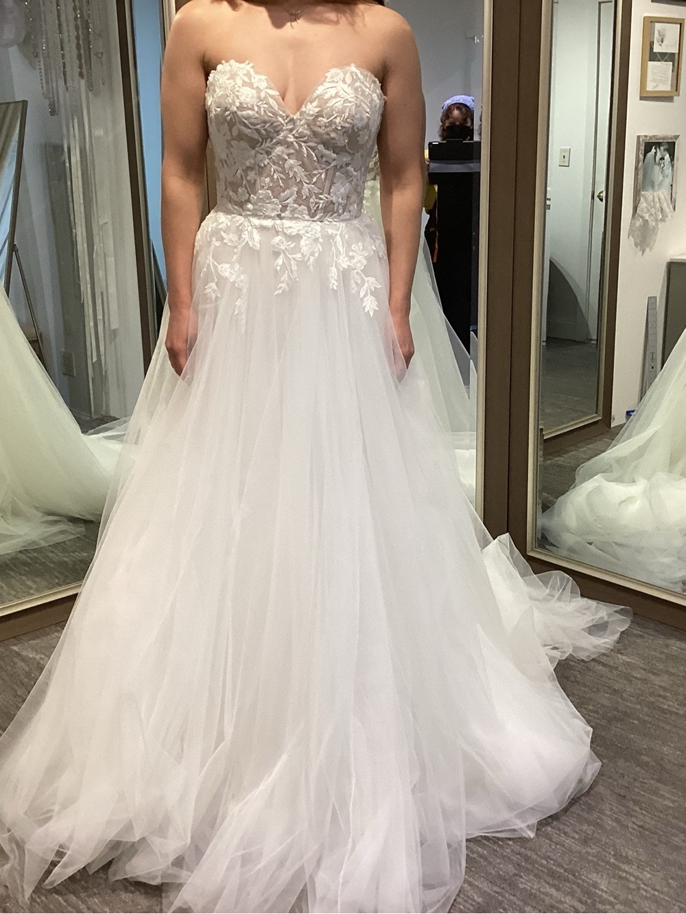 Wilderly Bridal Dress 
Strapless Lace Appliqué Tulle  
White/ivory